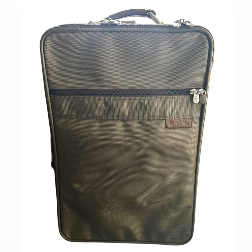 Briggs & Riley Olive Green Travel Luggage carry on bag 23.5x14x7.5”